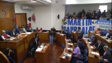 En una frenética sesión Velázquez rompió el Frente de Todos y cantó Antonio Ríos