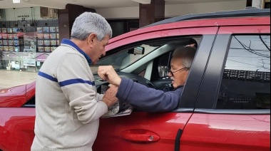 Continúa la campaña de Víctor De Gennaro por los barrios
