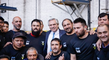 Fernández visitó Lomas y recalcó que “es imperioso reconocer a la economía popular”