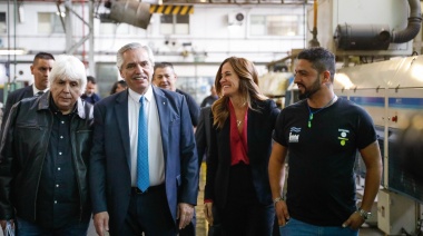 Fernández visitó Lomas y recalcó que “es imperioso reconocer a la economía popular”
