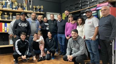 Cascallares visitó el Club Defensores de Glew que celebra su aniversario con más obras