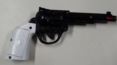 Dos jóvenes detenidos por robar con un arma de juguete: uno es menor de edad