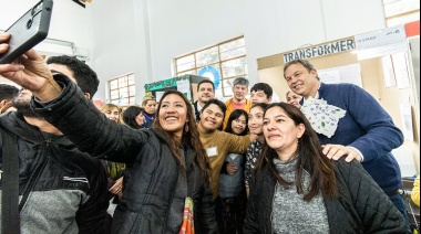 Cascallares y Fabiani recorrieron la Feria distrital de Ciencia y Tecnología