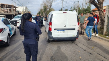 Robaron un auto en Sarandí, trataron de fugarse pero los atraparon tras una persecución