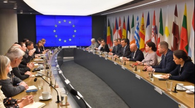 Massa mantuvo un encuentro de trabajo con embajadores de la Unión Europea