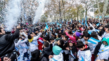 Con desfile patrio incluido, miles de alumnos realizaron la promesa a la Bandera en Burzaco