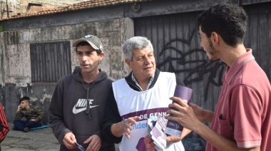 De Gennaro recorrió la feria de Caraza y dialogó con vecinos