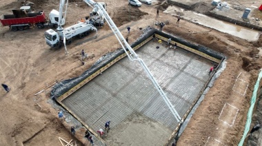 El Municipio avanza con el hormigonado del nuevo natatorio de Rafael Calzada