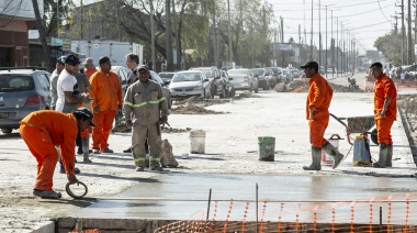 Cascallares recorrió las obras de remodelación en la avenida San Martín