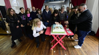 Cascallares participó del festejo por el aniversario del Centro Cultural Bijou