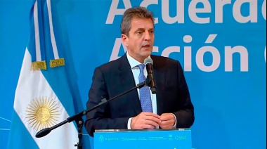 Siguen los anuncios de Massa para mejorar los salarios: baja el IVA en productos esenciales