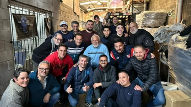 Máximo Kirchner y Julián Álvarez visitaron una fábrica en Lanús