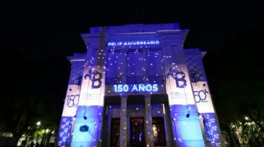 Una multitud celebró en la Plaza Brown el 150° aniversario del distrito