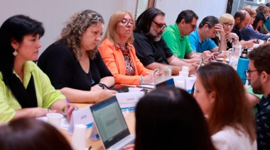 Docentes rechazaron la propuesta salarial del Gobierno por "insuficiente"