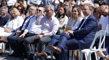 Cascallares acompañó a Kicillof en la presentación de los Centros Socioeducativos Móviles