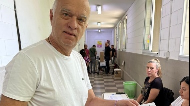Grindetti votó y celebró la “fiesta de la democracia”
