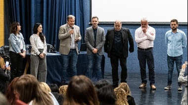 Cascallares y Fabiani entregaron certificados a docentes brownianos