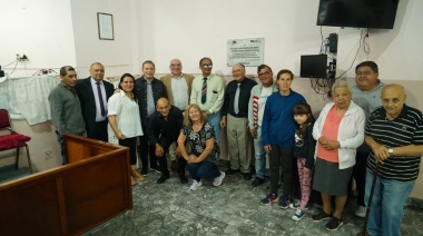 Gray visitó la iglesia Asamblea de Dios de Nuestras Malvinas