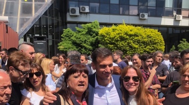 Álvarez advirtió sobre la "grave situación del país" y ratificó que su gestión tendrá "a los municipales como eje central"