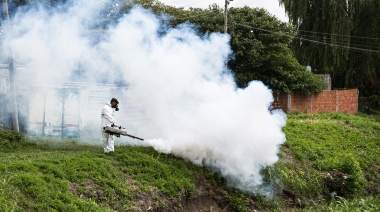 Fumigan centros comerciales, paradas de colectivos, CAPS y espacios públicos en Brown