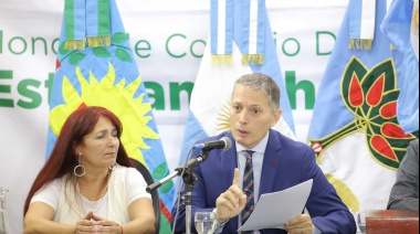 Gray abrió el periodo de sesiones con fuertes criticas a Milei por la "paralización de la obra pública"