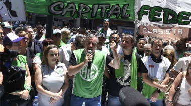 Crecen las protestas de los estatales a días que se venzan miles de contratos