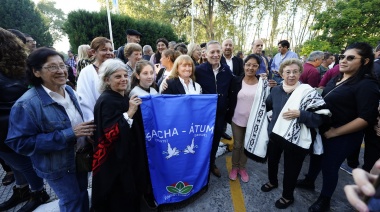 Gray encabezó el acto por el 111° aniversario de Esteban Echeverría