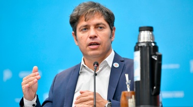 Kicillof bancó la protesta sindical y difundió los números del “industricidio” libertario