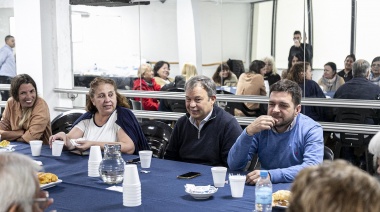 Cascallares encabezó un encuentro con trabajadoras vecinales recientemente jubiladas