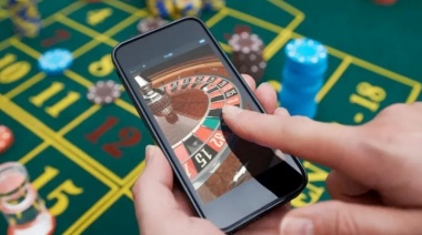 Ludopatía digital: buscan restringir por ley el uso de aplicaciones de apuestas en menores
