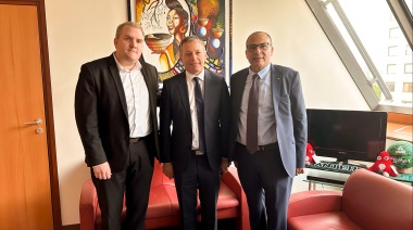 Gray encabezó un foro internacional de autoridades locales