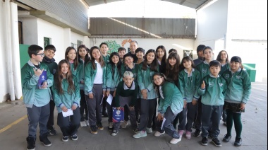 Gray recorrió “La Escuela de Hoy” en el Jagüel y celebró su aniversario