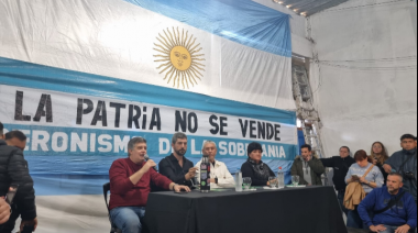 Ferraresi, junto a la militancia ratificó su apoyo a Kicillof para la Presidencia