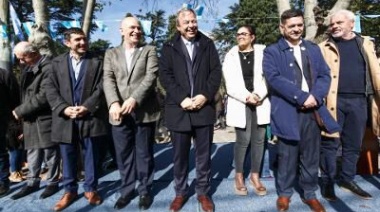 Más de 2500 alumnos participaron de la emotiva promesa a la bandera