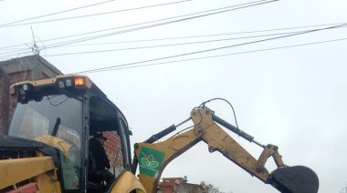 Realizan tareas de saneamiento preventivo en los barrios