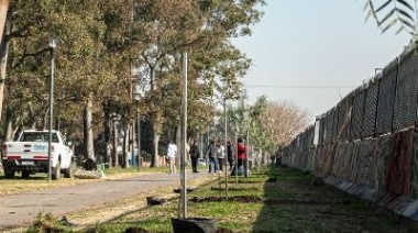 Jornada de forestación con especies nativas en la Estación de Claypole