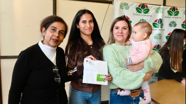 Entregan la tarjeta del plan “Mas Vida” a 72 familias