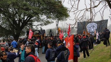 Importante manifestación de SUTNA ante posibles despidos en Bridgestone