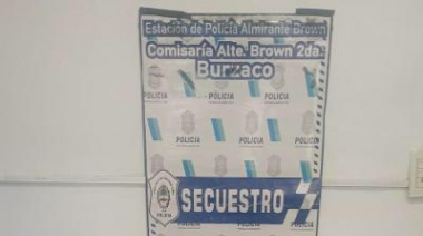 Detienen en Burzaco a un delincuente con un inhibidor de vehículos y equipamiento policial