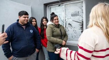 Dos familias recibieron su vivienda en Barrio Lindo