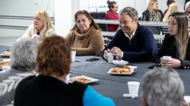 Reconocimiento a trabajadoras vecinales recién jubiladas