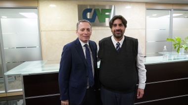 Gray encabezó la delegación de Gobiernos locales que firmó un acuerdo con el CAF