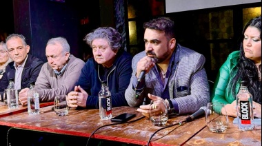 Los dialoguistas materializan su alianza política y se abre una rendija para la aprobación del proyecto camporista de indemnizaciones