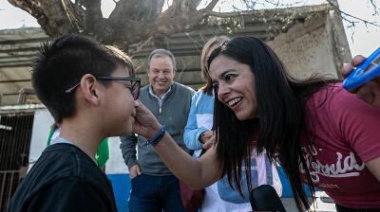 Continuó la entrega de anteojos a alumnos de Longchamps