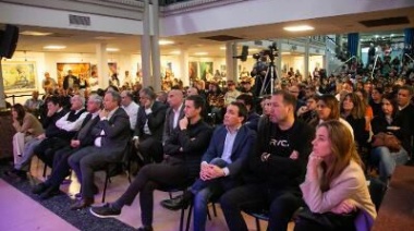 Multitudinaria charla para concientizar sobre la ludopatía digital