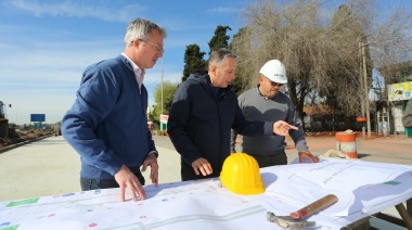 Gray recorrió la obra de repavimentación del Camino de Cintura