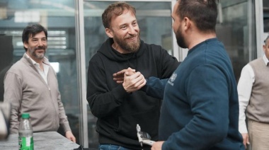 Otermín visitó la metalúrgica KAELE: “Queremos más empresas que estén comprometidas con la comunidad"