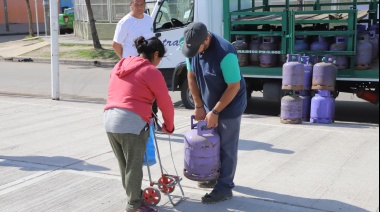 Avanzan los operativos de recarga de garrafas a valor social