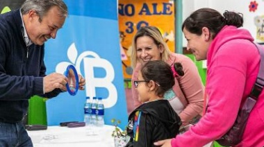 Cascallares celebró el aniversario con la entrega de lentes a alumnos de cuatro escuelas