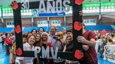 Junto a más de mil referentes, Cascallares destacó la labor de los trabajadores vecinales